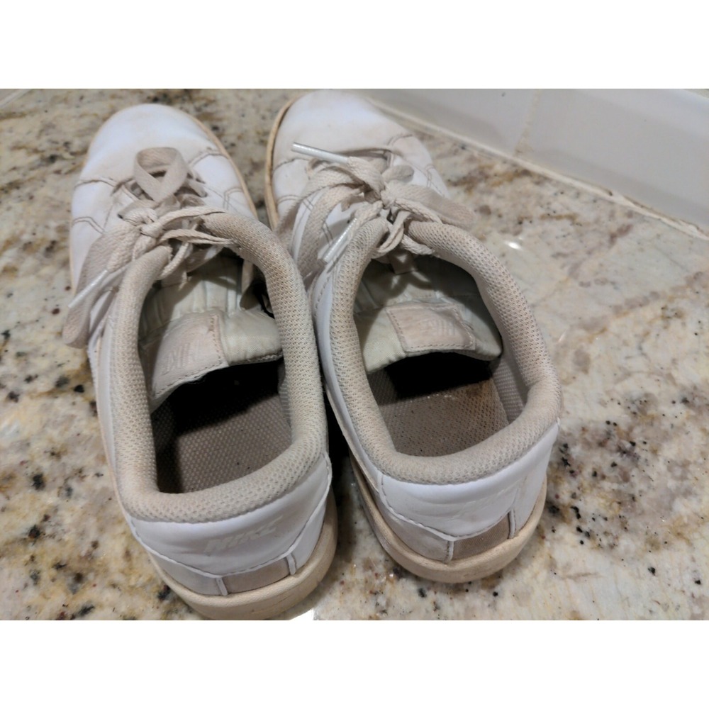 WOMEN'S NIKE CU9038 100 NIKE COURT ROYALE 2 Sz 8.5 - Picture 5 of 7